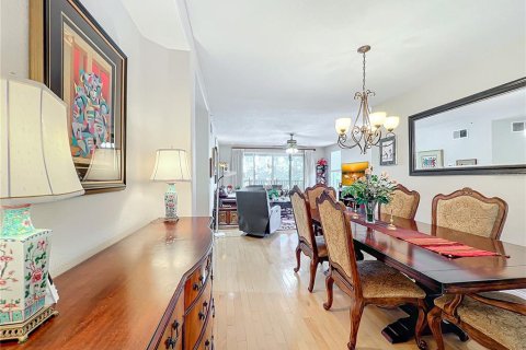 Copropriété à vendre à Altamonte Springs, Floride: 4 chambres, 212.56 m2 № 1570890 - photo 13