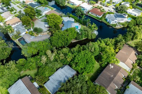 Condo in Miami, Florida, 3 bedrooms № 1989617 - photo 17