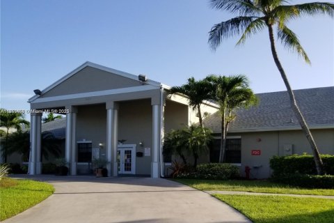 Condominio en venta en Homestead, Florida, 2 dormitorios, 80.17 m2 № 1960648 - foto 2