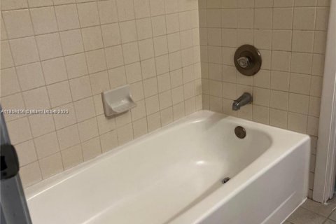 Condominio en venta en Homestead, Florida, 2 dormitorios, 80.17 m2 № 1960648 - foto 9