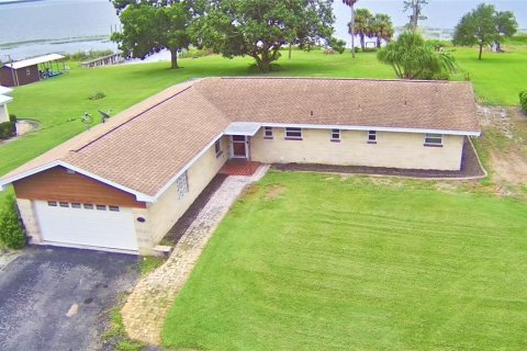 House in Frostproof, Florida 3 bedrooms, 169.27 sq.m. № 1915790 - photo 4