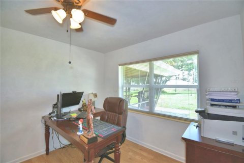 House in Frostproof, Florida 3 bedrooms, 169.27 sq.m. № 1915790 - photo 15