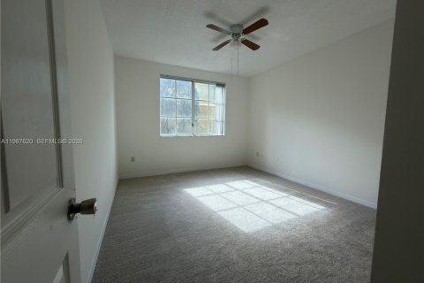 Copropriété à vendre à Miramar, Floride: 2 chambres, 90.77 m2 № 2050495 - photo 10