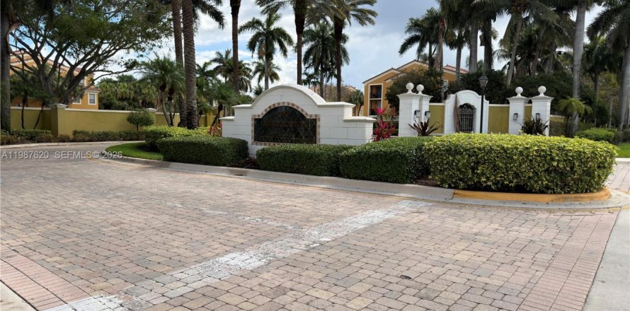 Condo à Miramar, Floride, 2 chambres  № 2050495