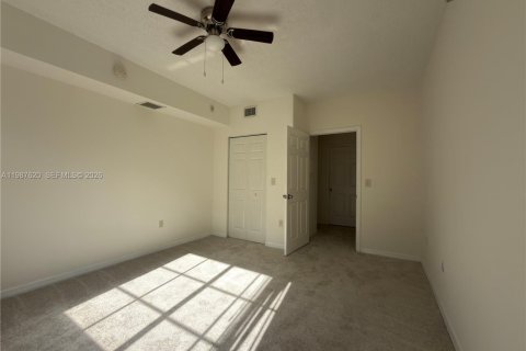 Copropriété à vendre à Miramar, Floride: 2 chambres, 90.77 m2 № 2050495 - photo 7