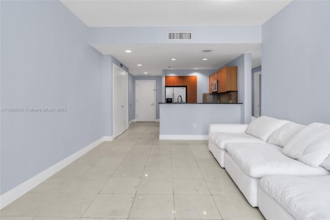Condo in Miami, Florida, 2 bedrooms  № 1678960 - photo 23