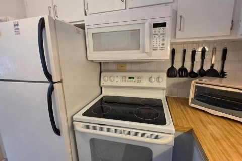 Copropriété à vendre à Hallandale Beach, Floride: 2 chambres, 78.78 m2 № 2146939 - photo 13