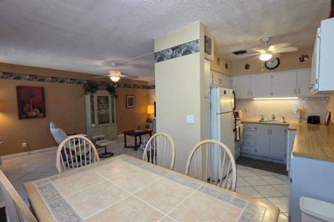 Copropriété à vendre à Hallandale Beach, Floride: 2 chambres, 78.78 m2 № 2146939 - photo 8