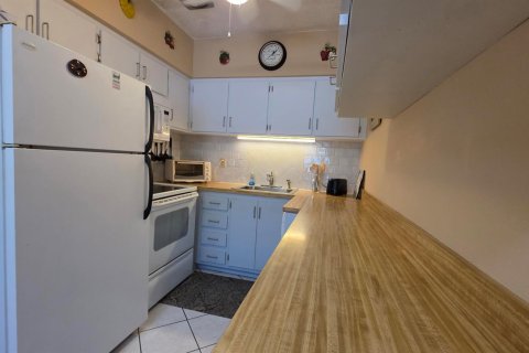 Copropriété à vendre à Hallandale Beach, Floride: 2 chambres, 78.78 m2 № 2146939 - photo 10