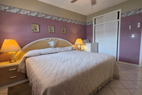 Copropriété à vendre à Hallandale Beach, Floride: 2 chambres, 78.78 m2 № 2146939 - photo 19