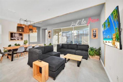Adosado en venta en Kissimmee, Florida, 6 dormitorios, 213.12 m2 № 2266812 - foto 13