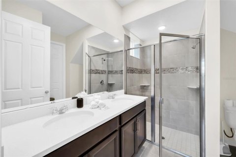 Adosado en venta en Kissimmee, Florida, 6 dormitorios, 213.12 m2 № 2266812 - foto 24