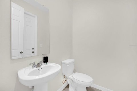 Adosado en venta en Kissimmee, Florida, 6 dormitorios, 213.12 m2 № 2266812 - foto 21