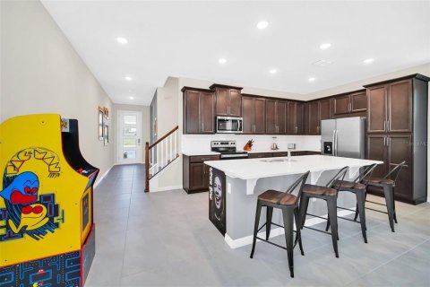 Adosado en venta en Kissimmee, Florida, 6 dormitorios, 213.12 m2 № 2266812 - foto 7