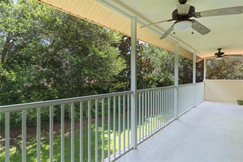 Condo in Oxford, Florida, 2 bedrooms  № 1866248 - photo 9