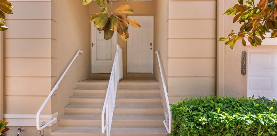 Condo in Oxford, Florida, 2 bedrooms  № 1866248