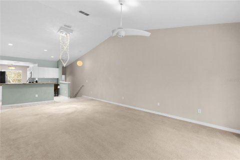 Condo in Oxford, Florida, 2 bedrooms  № 1866248 - photo 19