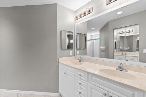 Condo in Oxford, Florida, 2 bedrooms  № 1866248 - photo 16