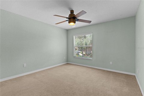 Condo in Oxford, Florida, 2 bedrooms  № 1866248 - photo 10