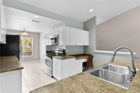 Condo in Oxford, Florida, 2 bedrooms  № 1866248 - photo 4