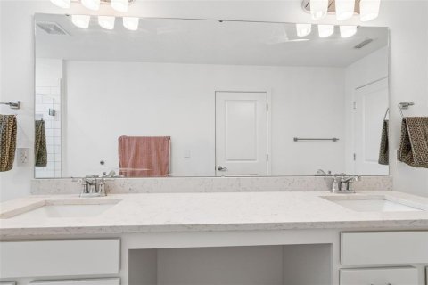 Touwnhouse à vendre à Tampa, Floride: 3 chambres, 174.66 m2 № 2222679 - photo 30