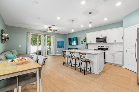 Touwnhouse à vendre à Tampa, Floride: 3 chambres, 174.66 m2 № 2222679 - photo 5
