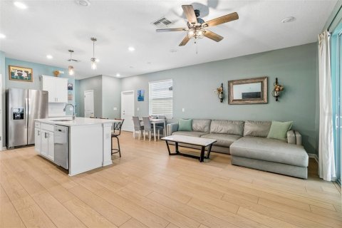 Touwnhouse à vendre à Tampa, Floride: 3 chambres, 174.66 m2 № 2222679 - photo 16