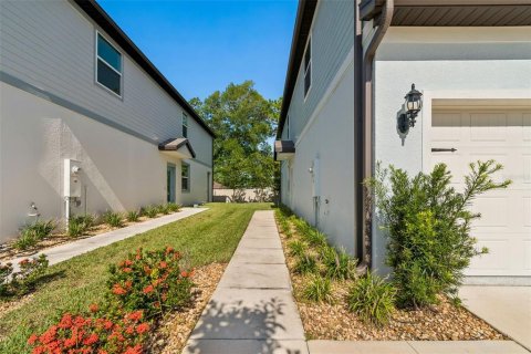 Touwnhouse à vendre à Tampa, Floride: 3 chambres, 174.66 m2 № 2222679 - photo 4