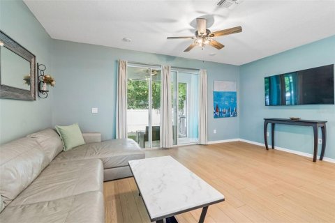 Touwnhouse à vendre à Tampa, Floride: 3 chambres, 174.66 m2 № 2222679 - photo 15