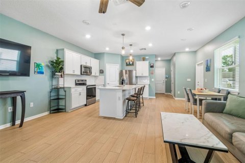 Touwnhouse à vendre à Tampa, Floride: 3 chambres, 174.66 m2 № 2222679 - photo 12