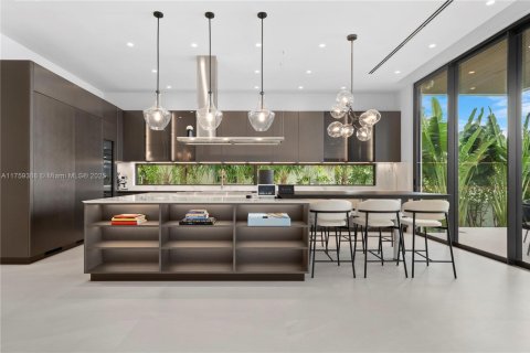 Villa ou maison à louer à Miami Beach, Floride: 5 chambres, 472.69 m2 № 1787261 - photo 13