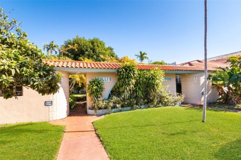 Apartment in Miami Beach, Florida 1 bedroom, 46.45 sq.m. № 1990734 - photo 1