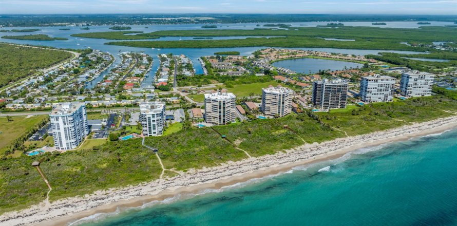 Condominio en St. Lucie, Florida, 3 dormitorios № 2188460