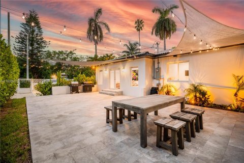 Купить виллу или дом в Майами, Флорида 3 спальни, 173.54м2, № 1996022 - фото 19