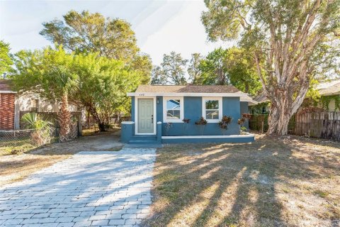 Casa en venta en Saint Petersburg, Florida, 4 dormitorios, 137.59 m2 № 1846528 - foto 1