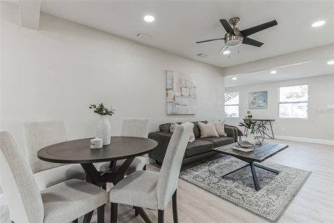 Villa ou maison à vendre à Saint Petersburg, Floride: 4 chambres, 137.59 m2 № 1846528 - photo 6