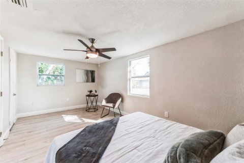 Casa en venta en Saint Petersburg, Florida, 4 dormitorios, 137.59 m2 № 1846528 - foto 16