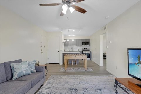 Condominio en alquiler en Gainesville, Florida, 2 dormitorios, 70.14 m2 № 1838029 - foto 4