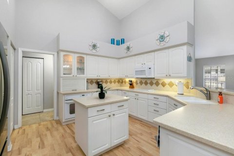 Casa en venta en Titusville, Florida, 4 dormitorios, 206.71 m2 № 2266912 - foto 14