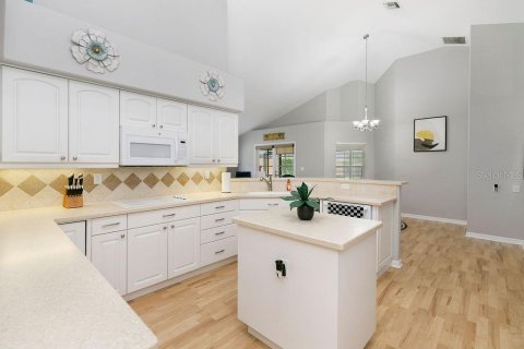 Casa en venta en Titusville, Florida, 4 dormitorios, 206.71 m2 № 2266912 - foto 17