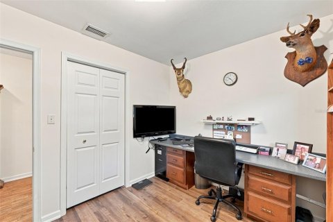House in Tampa, Florida 3 bedrooms, 108.51 sq.m. № 2306441 - photo 23