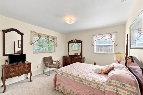 House in Tampa, Florida 3 bedrooms, 108.51 sq.m. № 2306441 - photo 19
