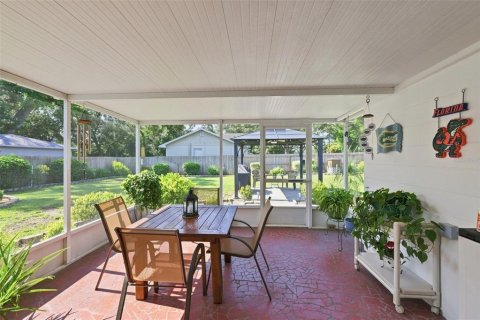 House in Tampa, Florida 3 bedrooms, 108.51 sq.m. № 2306441 - photo 27