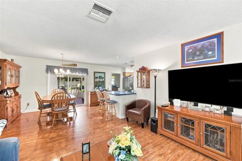 House in Tampa, Florida 3 bedrooms, 108.51 sq.m. № 2306441 - photo 7