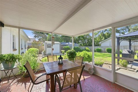House in Tampa, Florida 3 bedrooms, 108.51 sq.m. № 2306441 - photo 28