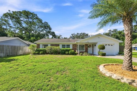 House in Tampa, Florida 3 bedrooms, 108.51 sq.m. № 2306441 - photo 2