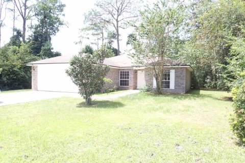 House in Palm Coast, Florida 3 bedrooms, 149.67 sq.m. № 1788298 - photo 1