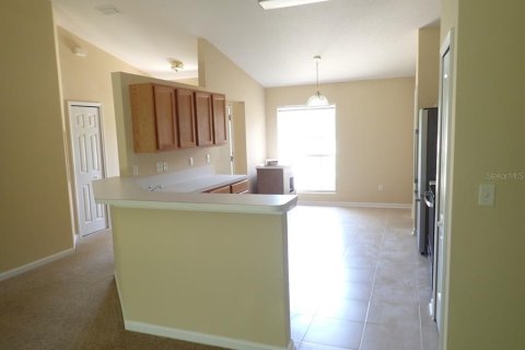 House in Palm Coast, Florida 3 bedrooms, 149.67 sq.m. № 1788298 - photo 11