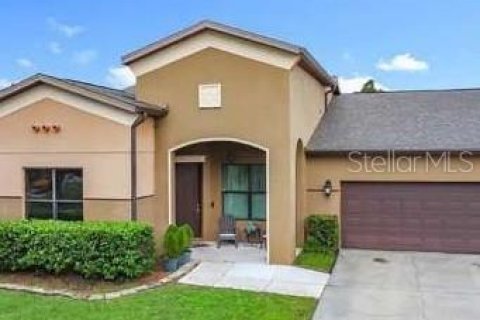 House in Kissimmee, Florida 5 bedrooms, 209.22 sq.m. № 2267064