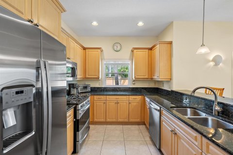 House in Jupiter, Florida 2 bedrooms, 111.48 sq.m. № 2242330 - photo 9